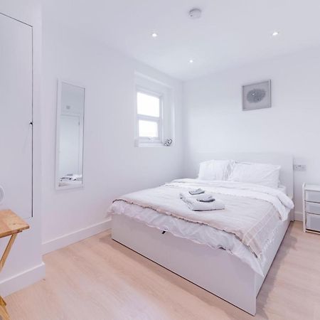 Quiet Cosy Rooms Хароу Екстериор снимка