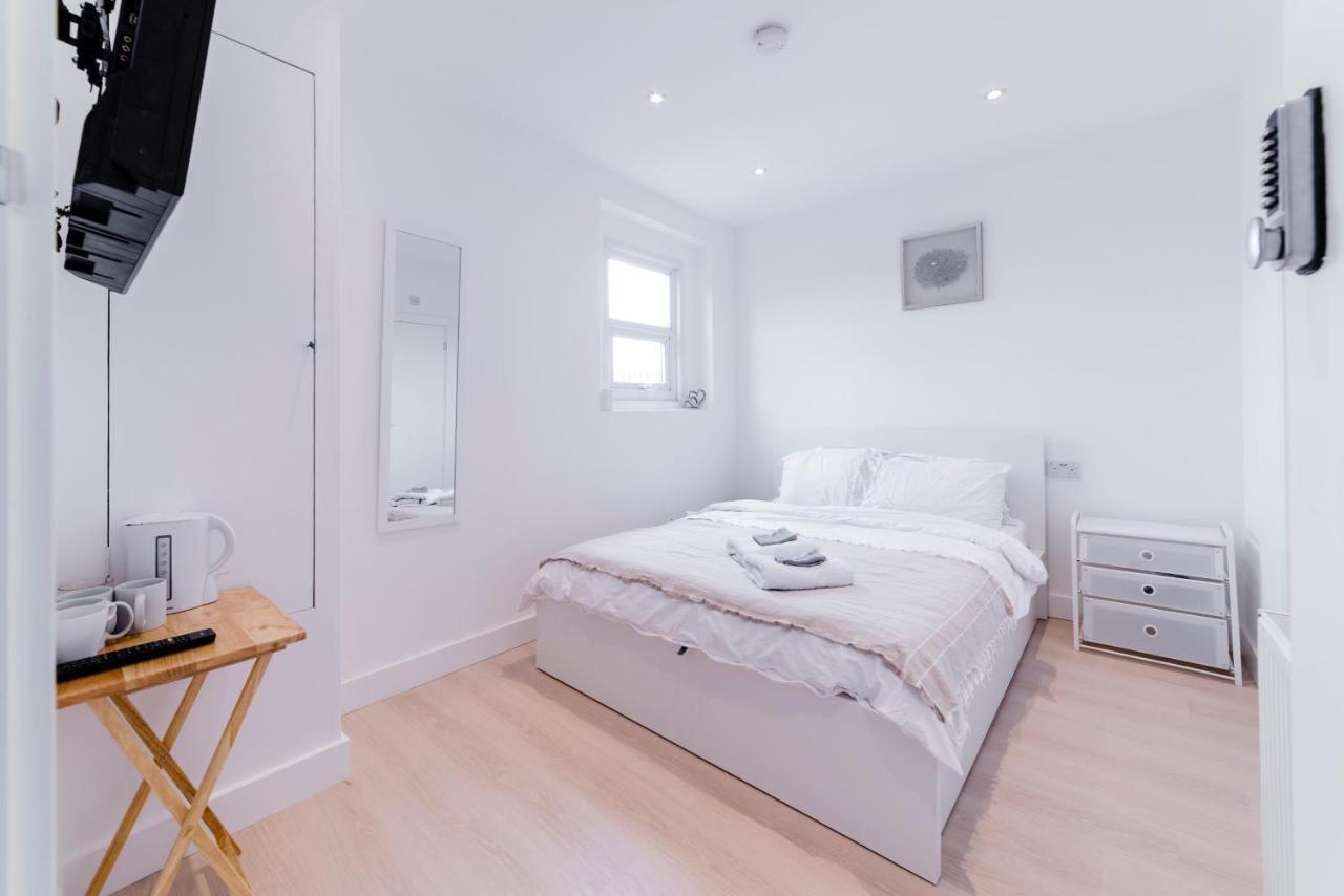 Quiet Cosy Rooms Хароу Екстериор снимка
