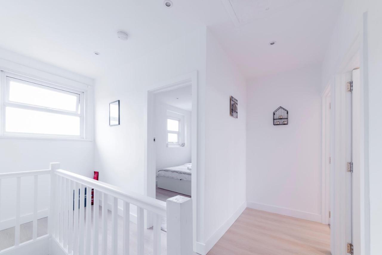 Quiet Cosy Rooms Хароу Екстериор снимка