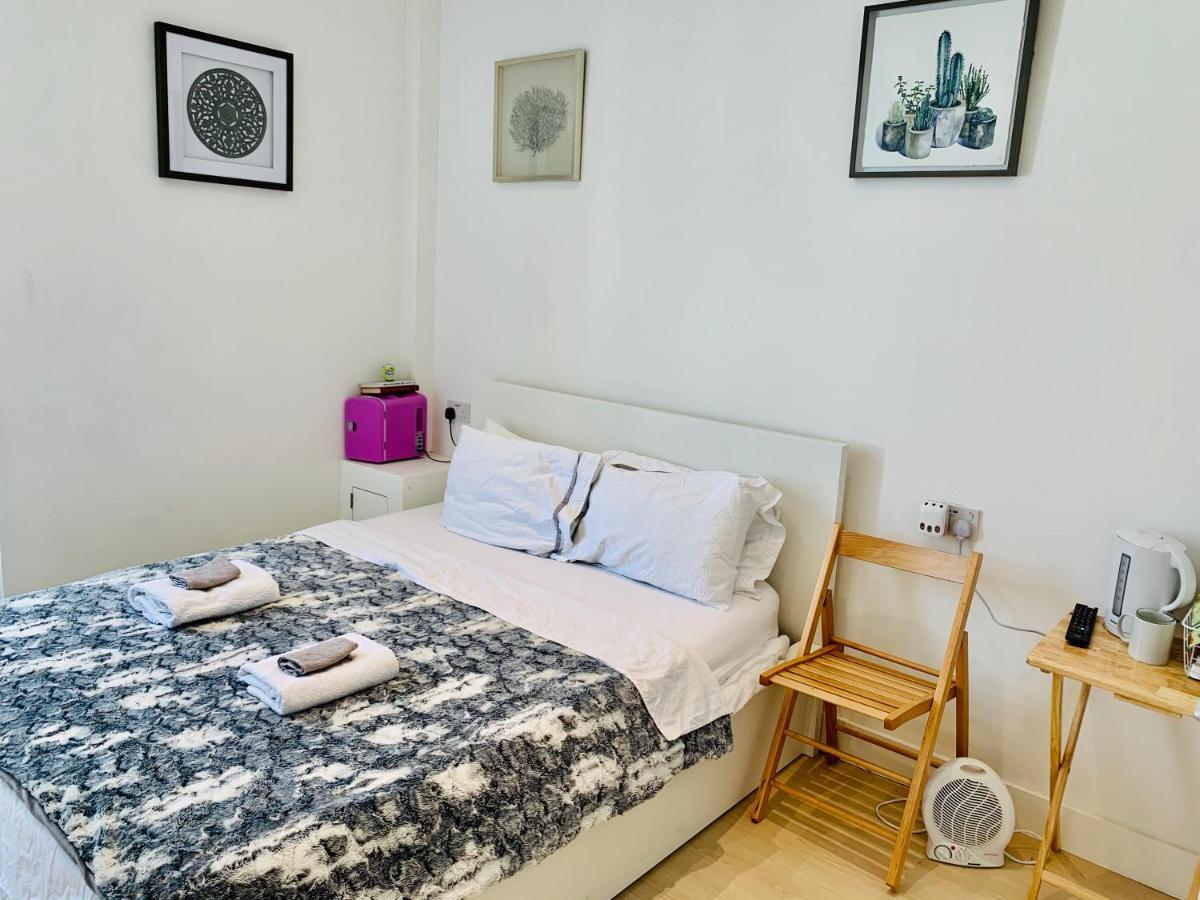 Quiet Cosy Rooms Хароу Екстериор снимка